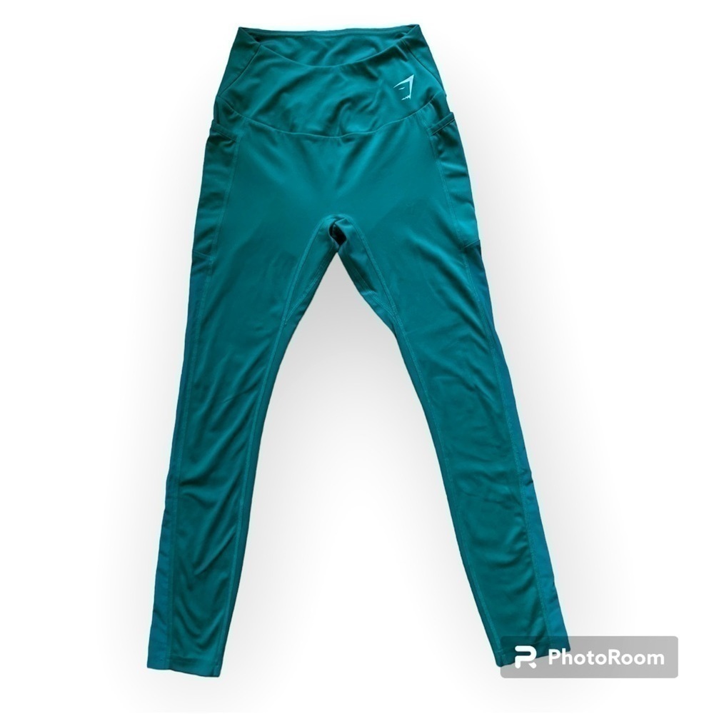 Gymshark Sage Green Leggings with Pockets and Mesh Side Panels in Size S